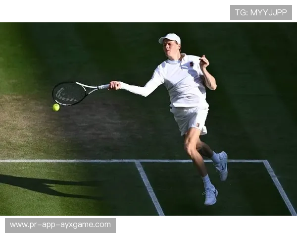 网球强力回球穿越网口直接得分